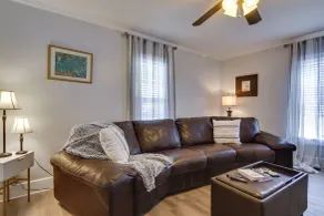 Charming Salisbury Getaway w/ Grill & Fire Pit! - Interiör
