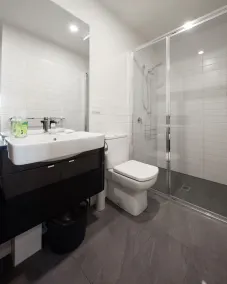 110 Hampden Apartments - Bathroom