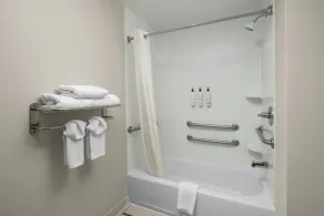 Fairfield Inn & Suites by Marriott Olean, NY - Badezimmer