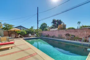 Luxury Oasis Home w/Pool Near CSUN-6 Guests - Intérieur