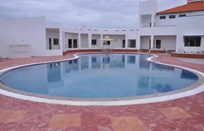 Ulo Millionaire Park - Piscine