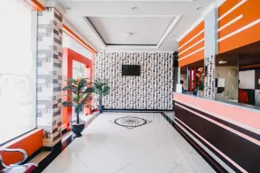 RedDoorz Plus at Grand City Inn Makassar - Reception