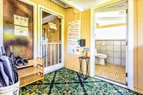 Hamakua Guesthouse - Borne des arrivées/des départs