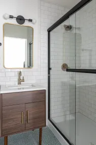 Signature Inn Oakland - Bathroom