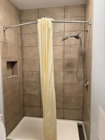 Texas Inn and Suites City Center at University Dr. - Salle de bain
