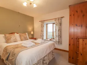 Low Garth Cottage - Rom
