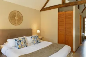 Auberge Le Colombien - Hôtel et Restaurant - Værelse