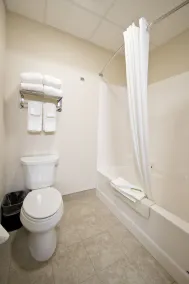 Cobblestone Inn & Suites – Manchester - Badeværelse