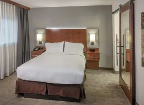 DoubleTree by Hilton Omaha Southwest - Chambre