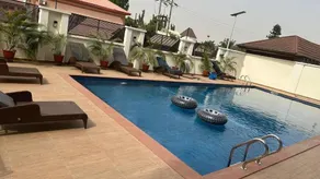 STP Apartments - Piscine