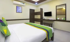 Treebo Naaz Royal - Room