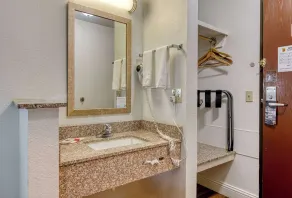 Super 8 by Wyndham Alamosa - Salle de bain