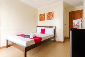 RedDoorz Plus near Johnson and Johnson Paranaque - Værelse