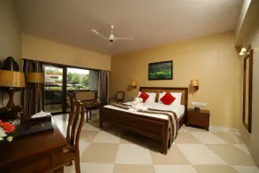 Uday Suites - The Airport Hotel - Room