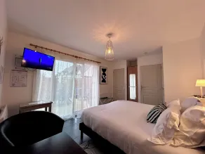 BRIT HOTEL Lannion vers Perros-Guirec - Vue de la chambre