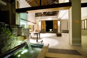 Oaks Casuarina Santai Resort - Entrada interior