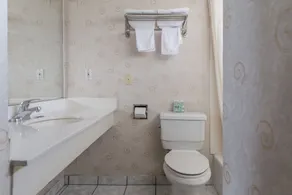 Hollywood Guest Inn - Salle de bain