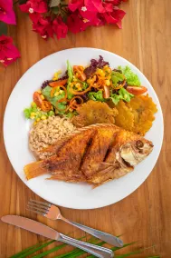 Anaho Beach Club - Restaurant