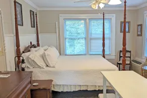 The Sautee Inn Bed & Breakfast - Room