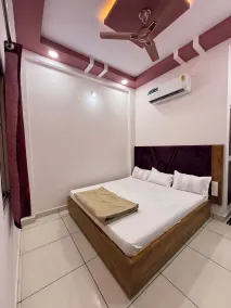 Hotel Koti Tirth - Room