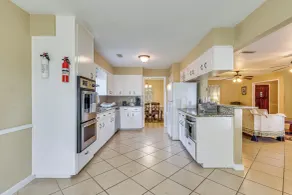 Quiet Houston Home w/ Porch - Near Park & Trails! - Innvendig