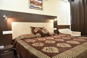 Munish Resorts - Rum