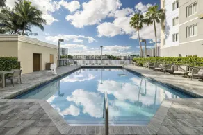 Homewood Suites by Hilton Miami-Airport/Blue Lagoon - Piscine