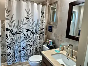 Modern Westwood Executive Suite - Bad