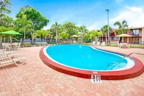 Days Inn by Wyndham Bradenton - Near the Gulf - Piscine