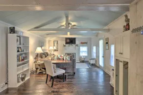Coastal, Walkable Home in Historic Southport! - Innenbereich