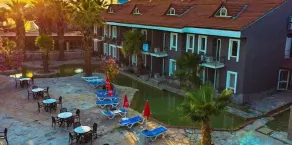 Larina Thermal Resort & Spa - Piscina