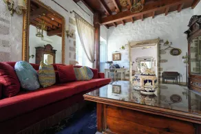Alaçatı Taş Otel - Recepción