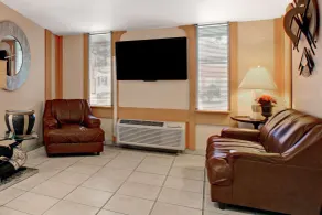 Knights Inn Greensburg - Hall