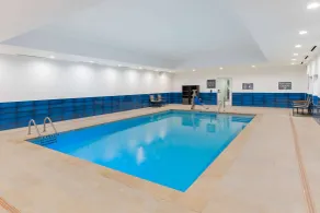 La Quinta Inn & Suites by Wyndham Texas City I 45 Galveston Area - Piscine