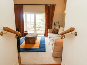 Harness Lodge - Living area
