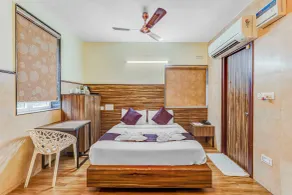 Season 4 Residences - Nungambakkam Near US consulate, Apollo Hospital, Shankar Nethralaya - Room