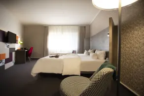 pentahotel Reading - Room