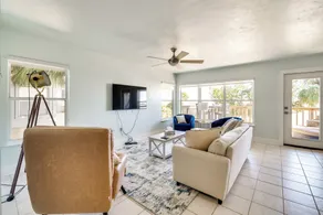 Cedar Key Condo w/ Balcony & Gulf Views! - Innenbereich