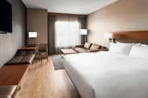 AC Hotel by Marriott Chapel Hill Downtown - Chambre