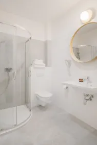 Hi Hotel Gdansk Airport - Bathroom