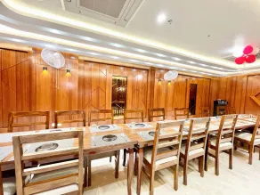 Hotel Mantavya - Varanasi near Temple  - Restaurant