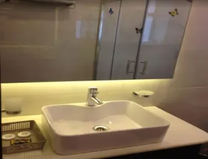 Terrace Gardens - Bathroom