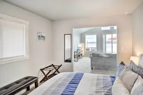 Manette Waterfront: Kayak the Bay & Walk to Town! - Interiör