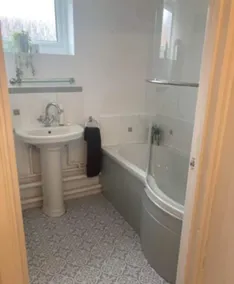 Central Upton Upon Severn 2 bedroom property sleeps 6 - Salle de bain