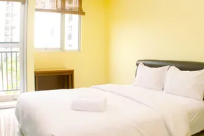 Homey and Comfort Stay Studio Room Maple Park Sunter Apartment By Travelio - Chambre