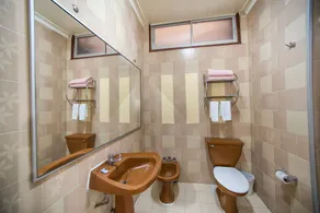 Hotel Sahara Inn - Bathroom