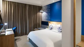 Hometel Alambagh Lucknow  - Zimmer