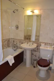 The Olde Windmill Inn - Bathroom