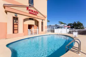 Ramada by Wyndham Panama City - Piscine