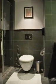 Country Inns & Suites By Radisson Manipal - Bathroom